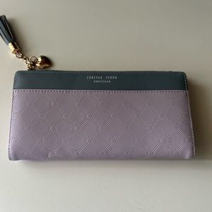 COPY - Purple wallet